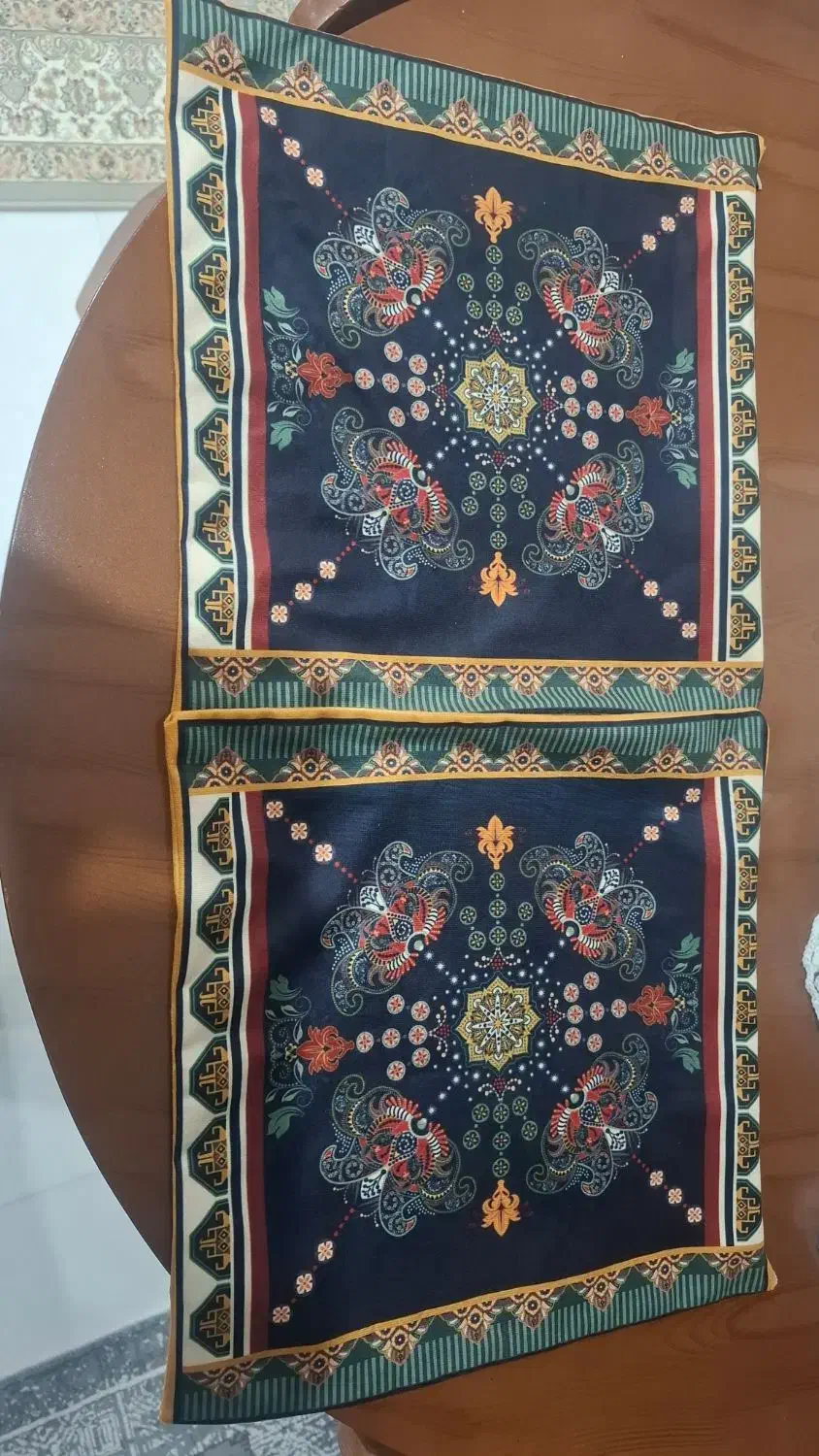 کاور کوسن مخمل سنتی|مبلمان خانگی و میز عسلی|کرج, باغستان|دیوار