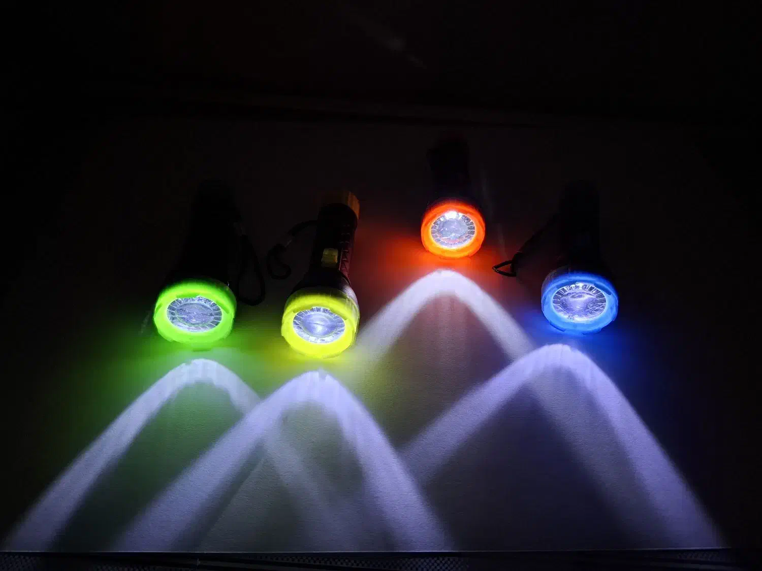 چراغ قوه دستی کوچک|لامپ و چراغ|تهران, منیریه|دیوار