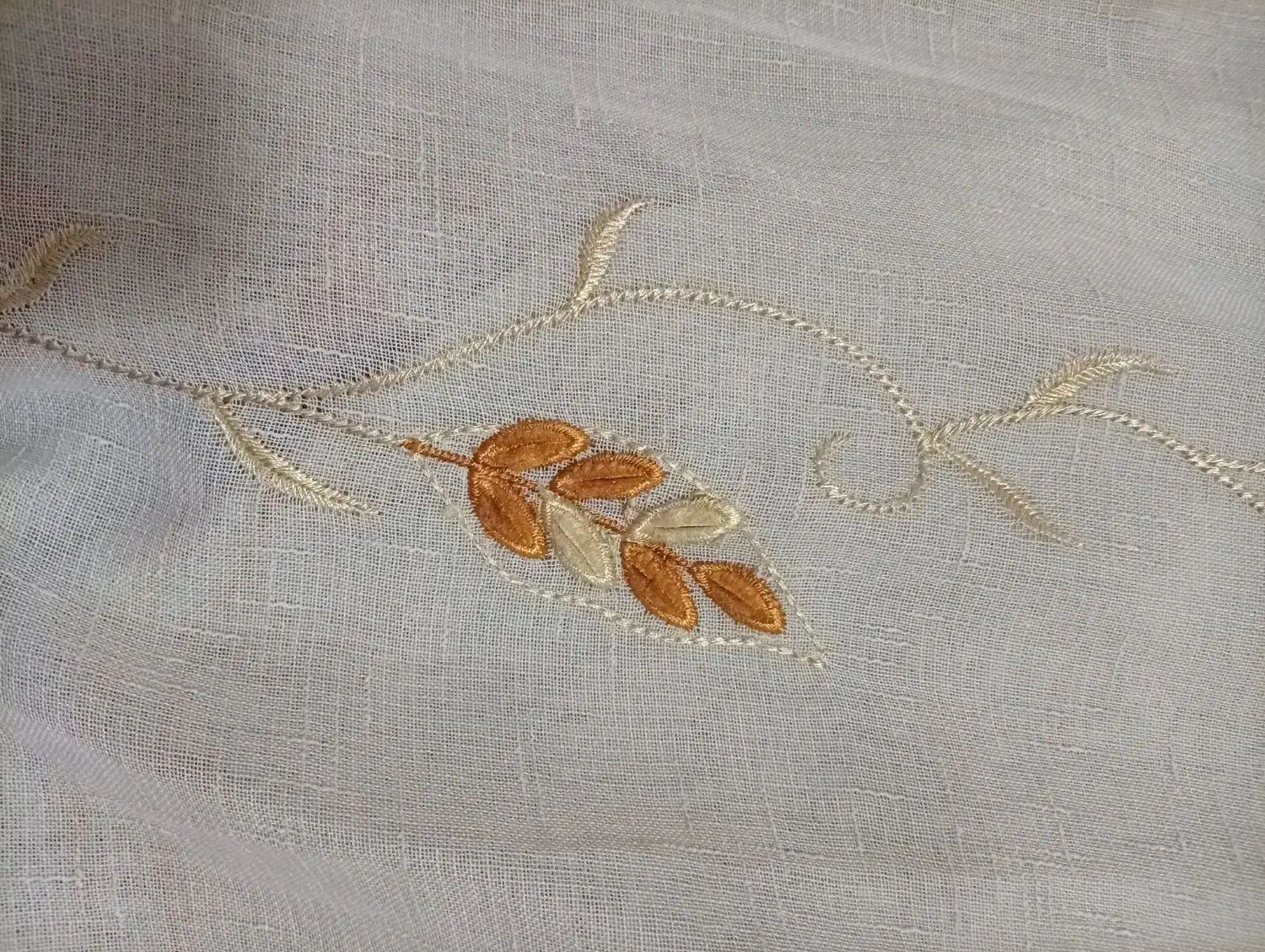 پرده کارکرده|پرده، رانر، رومیزی|تهران, کیانشهر|دیوار