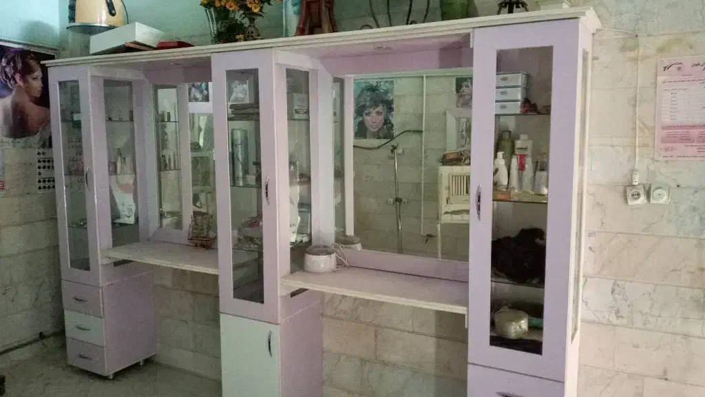 ویترین آرایشگاه|آرایشگاه و سالنهای زیبایی|شاهدشهر, |دیوار