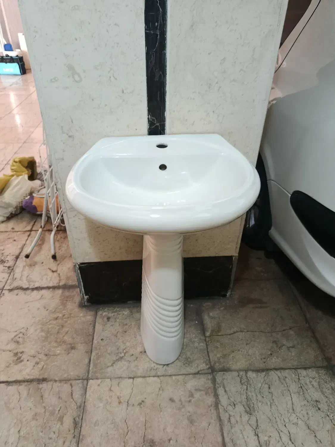 روشویی سرامیکی سالم سالم بسیار تمیز و نو|لوازم سرویس بهداشتی|کرج, فاز ۴ مهرشهر|دیوار