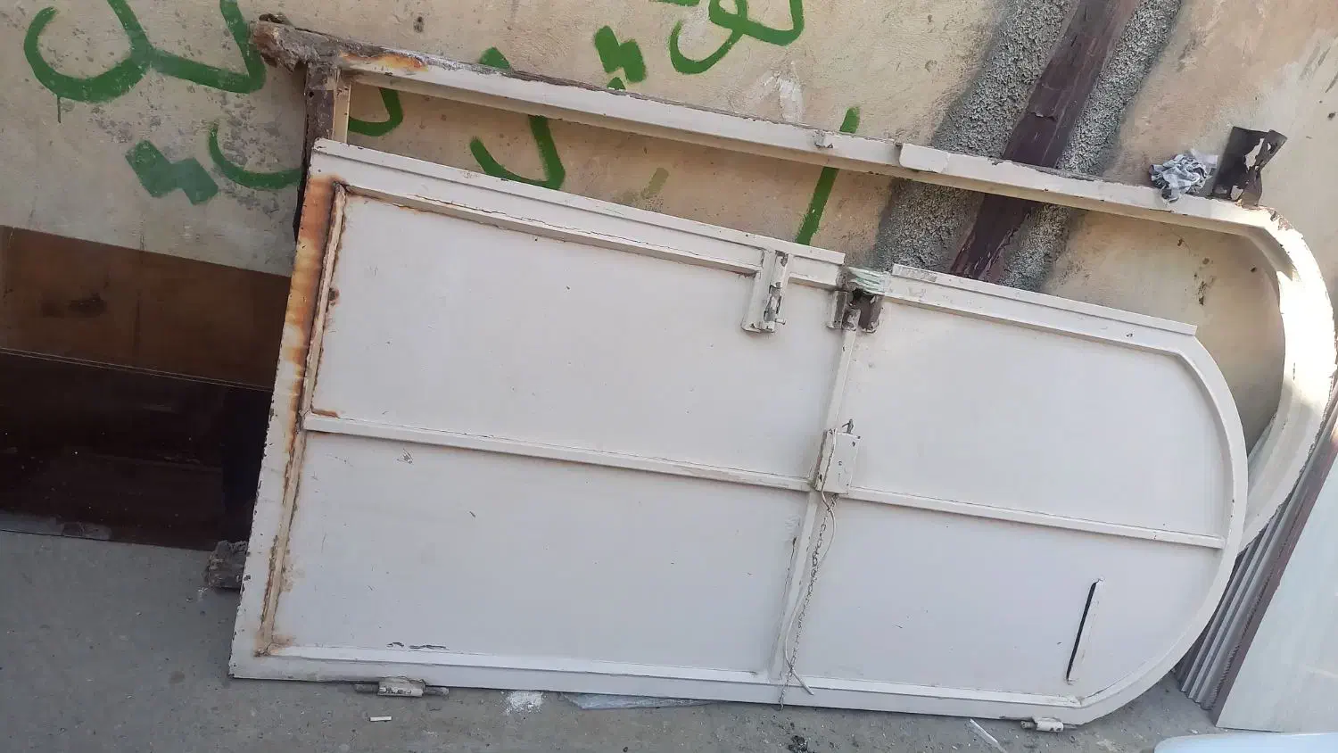 درب  اهنی( منزل)|مصالح و تجهیزات ساختمان|قم, نخودی|دیوار