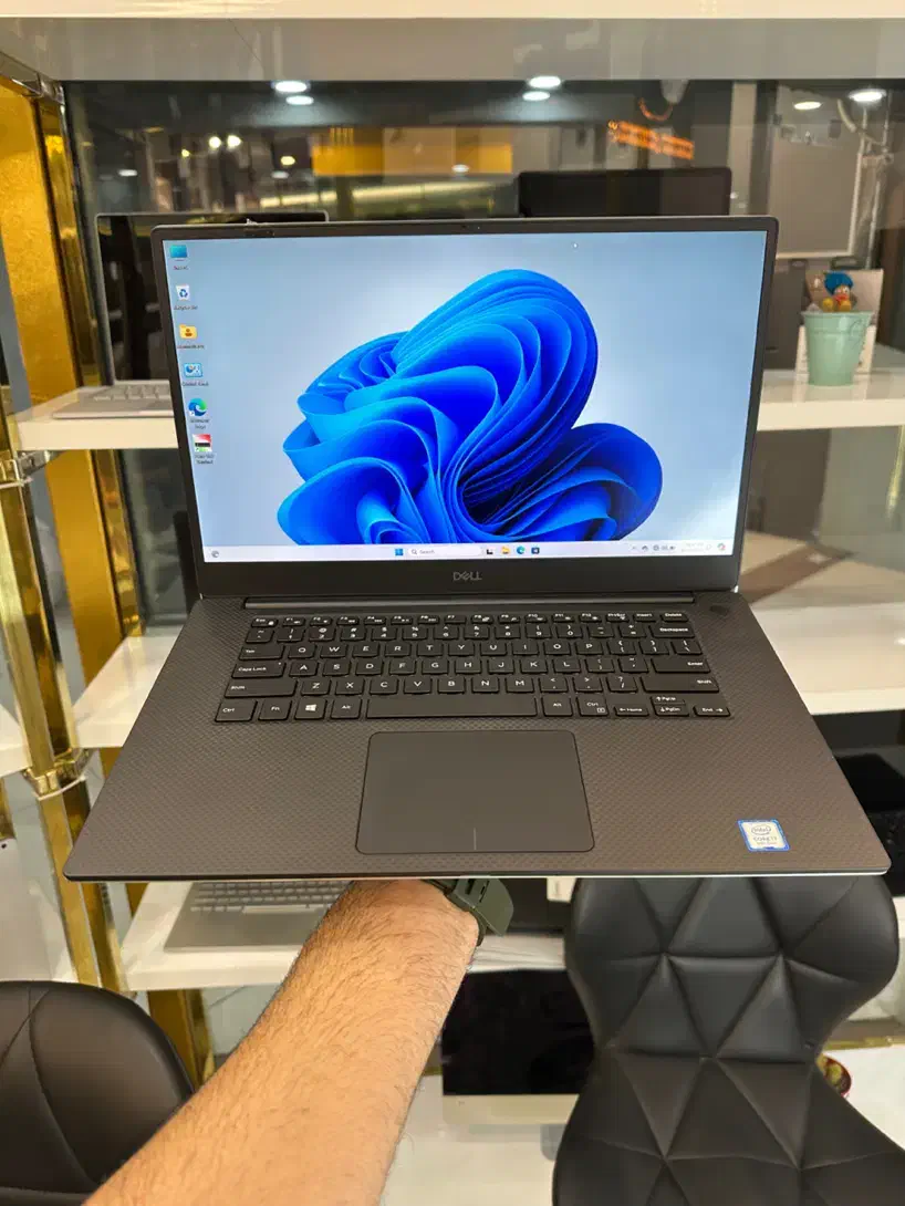 لپتاپ Dell مدل XPS 15|رایانه همراه|شیراز, ملاصدرا|دیوار