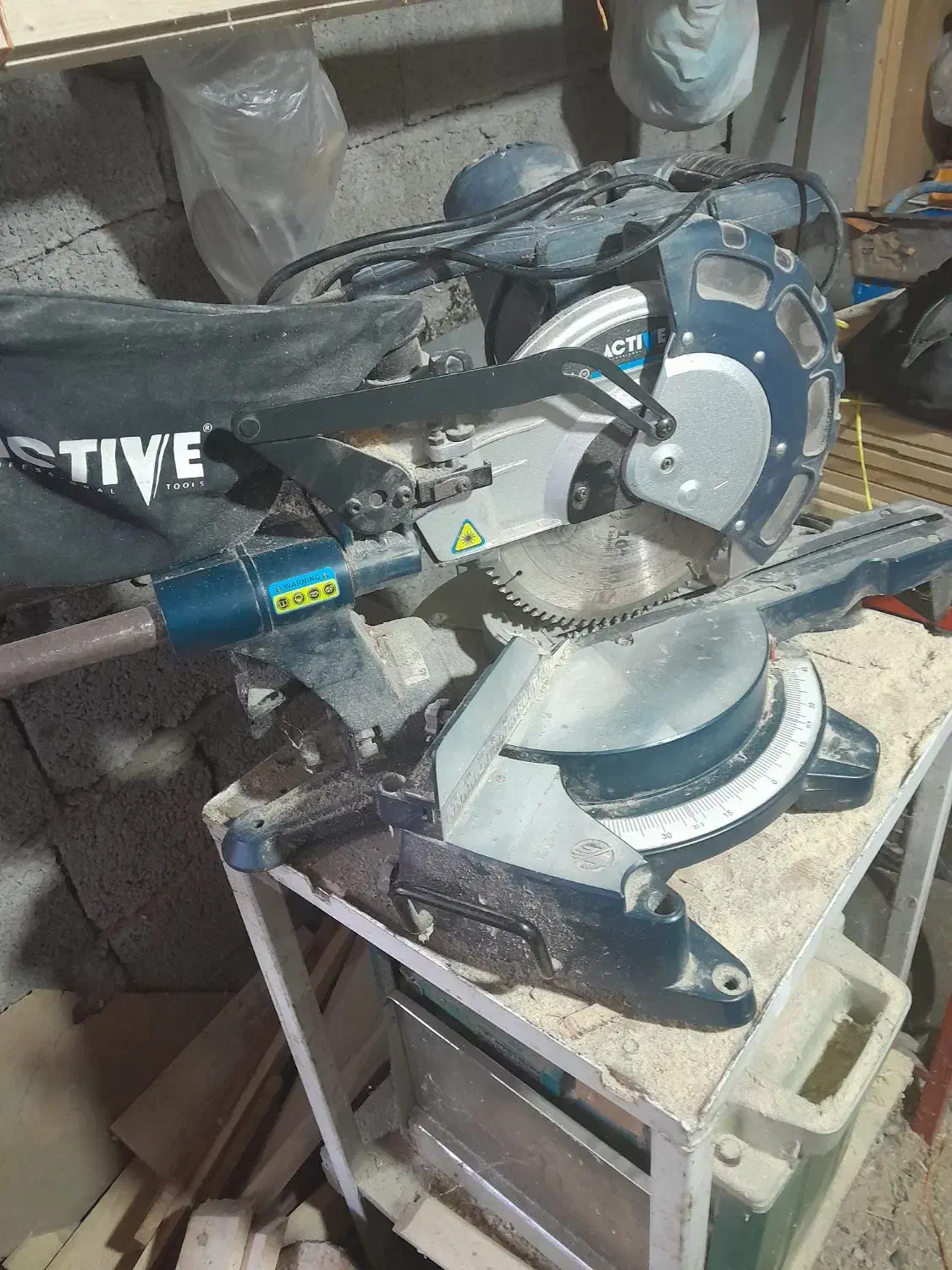 فارسی بر|ابزارآلات|سنگر, |دیوار