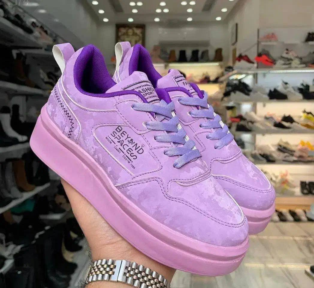 دو عدد کتانی کتونی اورجینال اسپرت ورزشی باشگاه|کیف، کفش، کمربند|رشت, معلم|دیوار