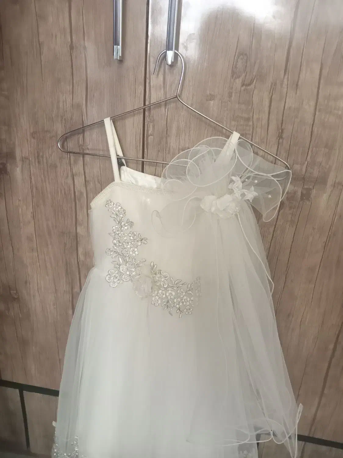 لباس عروس بچگانه|لباس|شیروان (خراسان), |دیوار