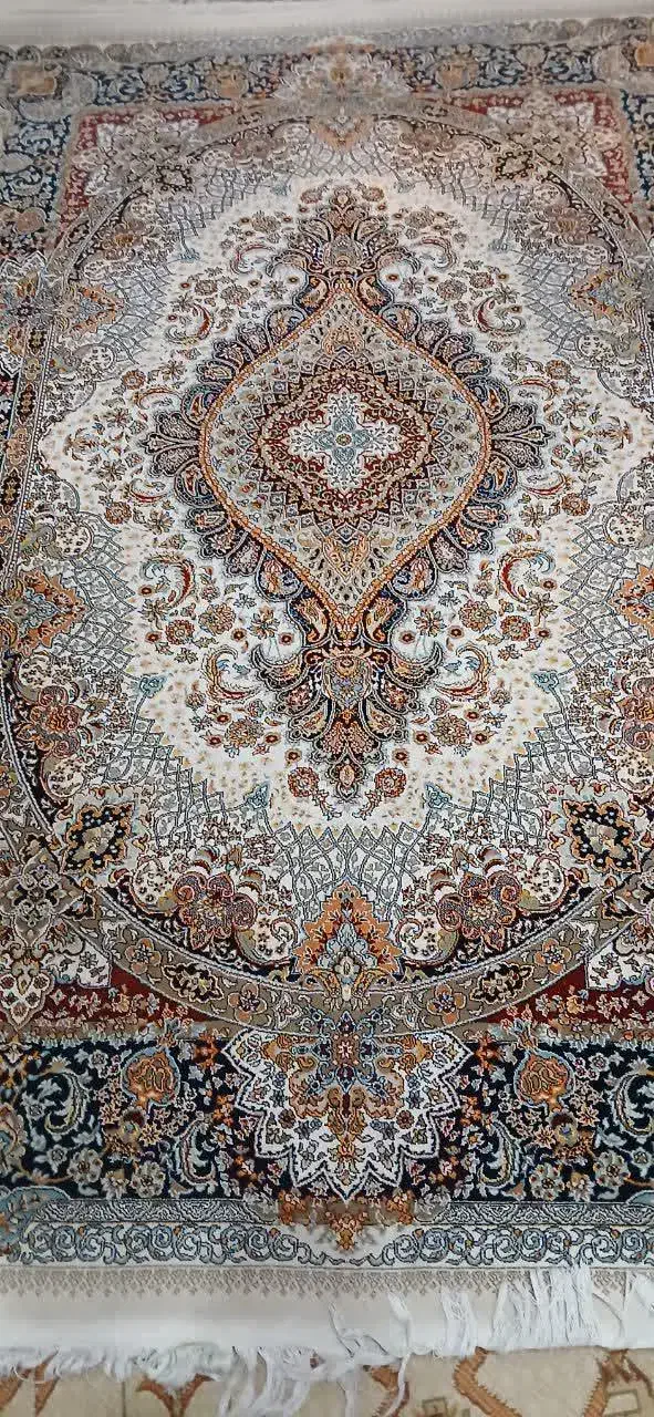 پادری،فرش۴متری و کناره۲متری ریزماهی|پادری|کرج, فاز ۱ مهرشهر|دیوار