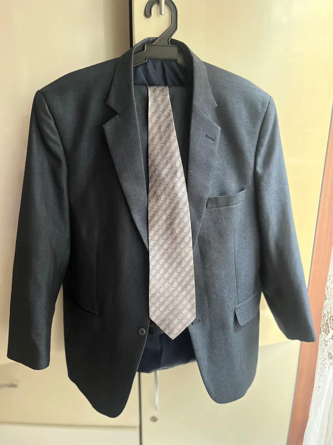 کت و شلوار در حد نو ۲ میلیون ساز ۵۲|لباس|تهران, پونک|دیوار