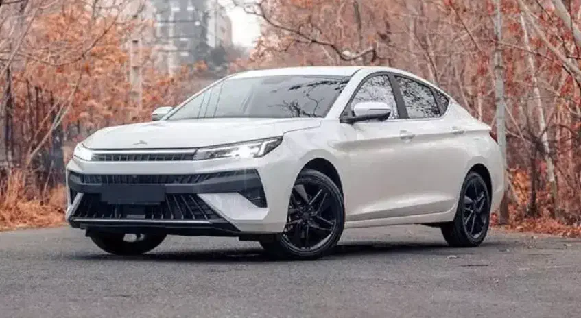 kmc j7 1404 رنگ سفید|خودرو سواری و وانت|تهران, پارک شهر|دیوار