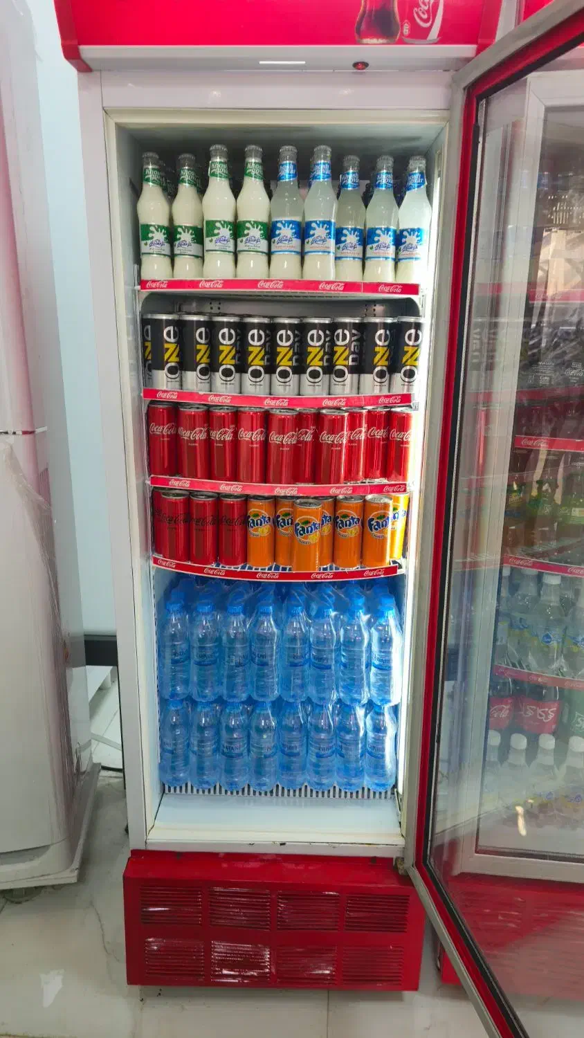 نیروی کار در رستوران|استخدام خدمات فروشگاه و رستوران|رشت, کوی عرفان|دیوار