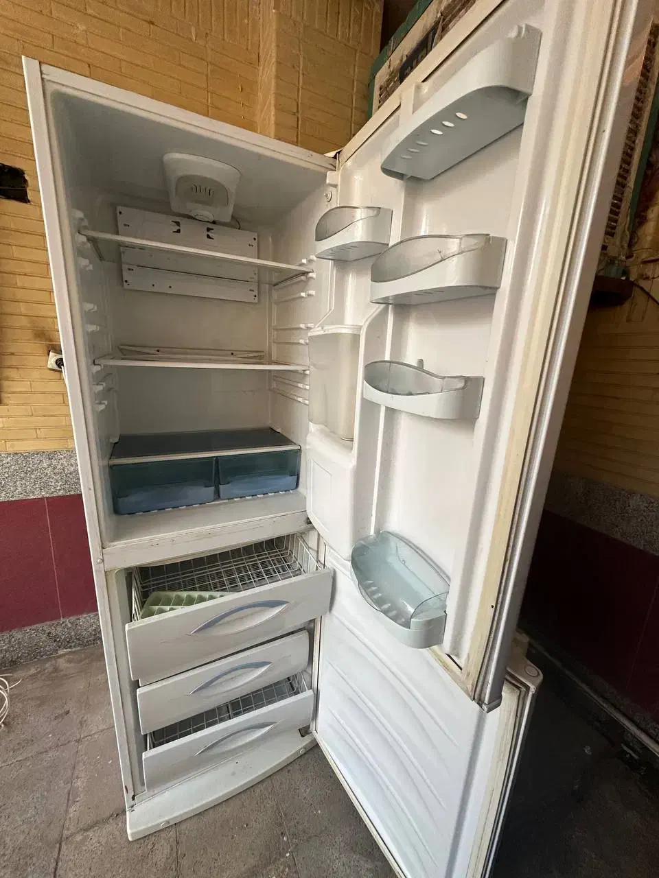 یخچال فریزر|یخچال و فریزر|شاهین‌شهر, شهرک گلدیس|دیوار