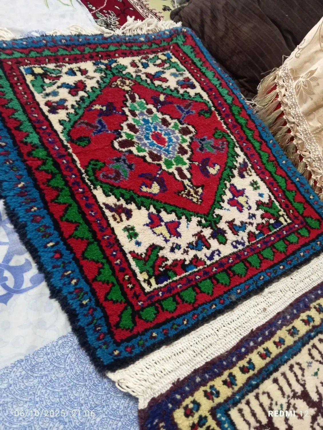 قالیچه دستباف|فرش|تهران, آذری|دیوار