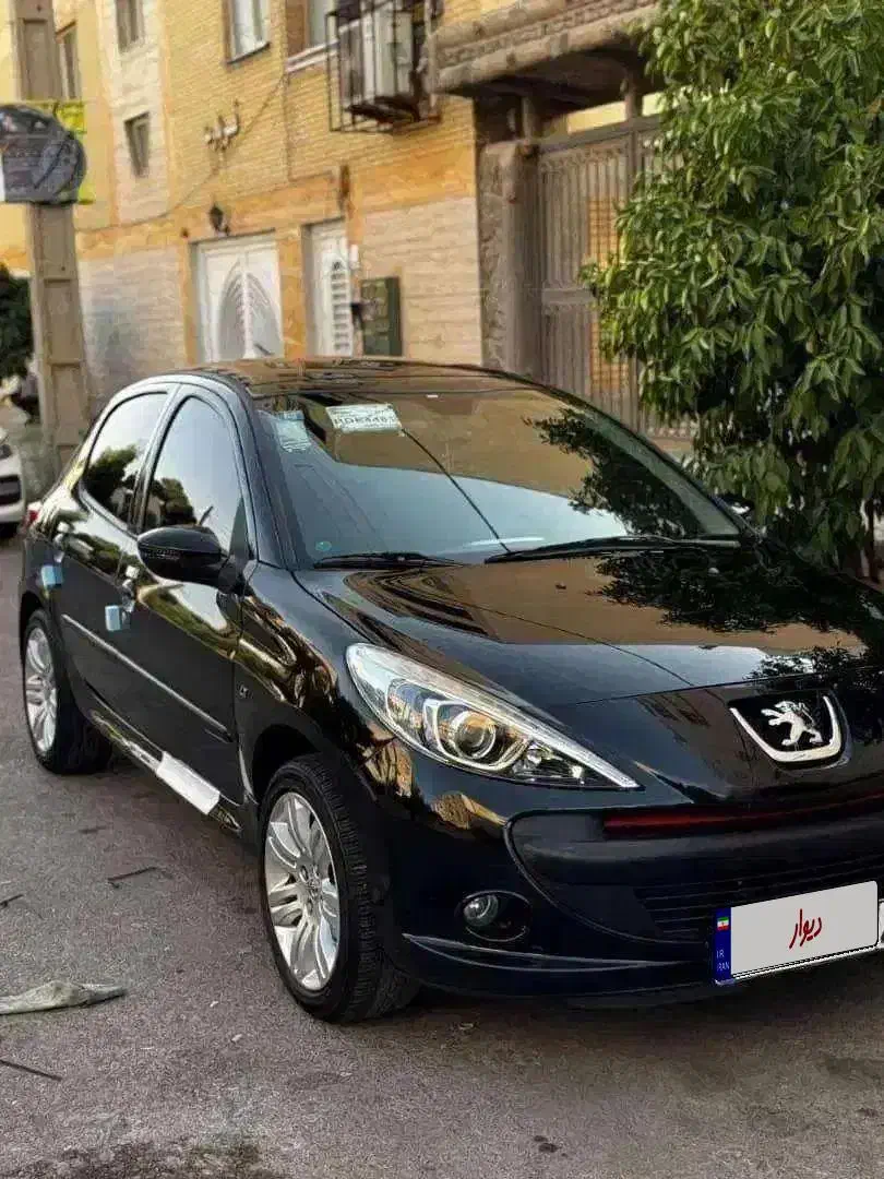 207 مشکی تیو3 مدل 1404|خودرو سواری و وانت|شیراز, ترمینال باربری|دیوار