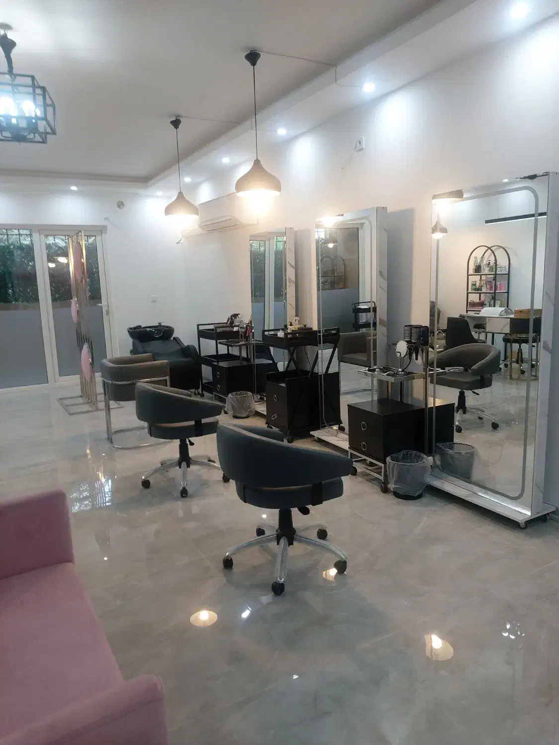 استخدام همکار آرایشگر|استخدام درمانی، زیبایی، بهداشتی|بندر ماهشهر, |دیوار