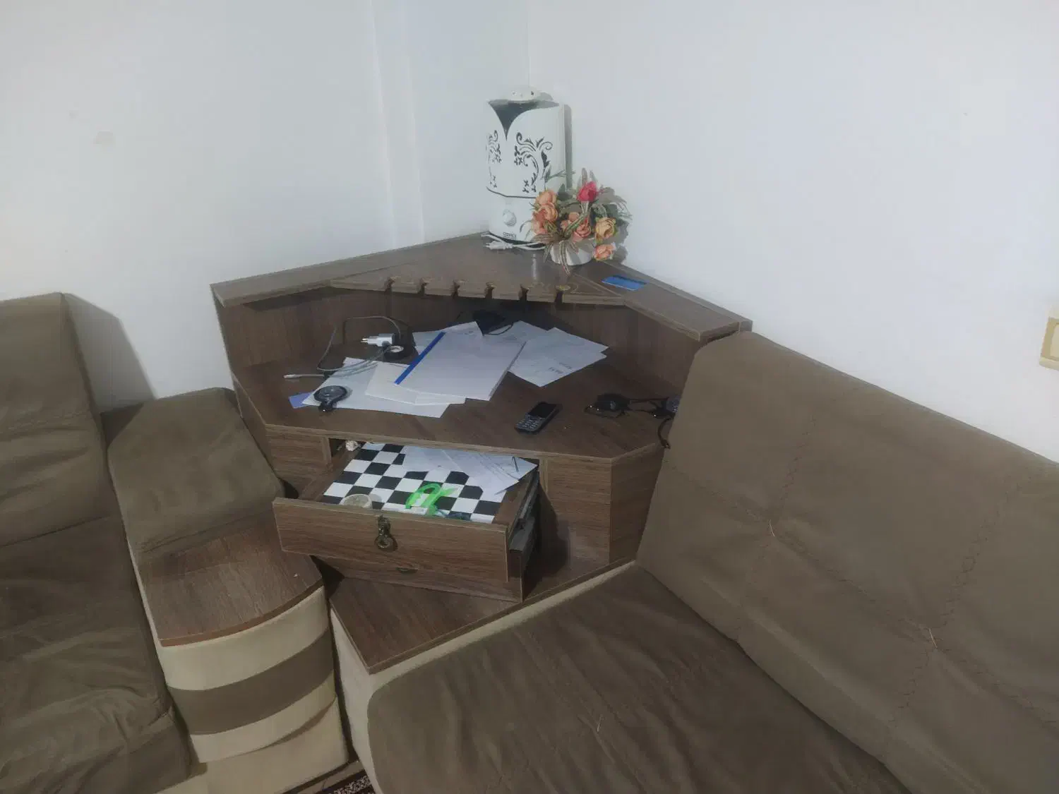 مبل ۷ نفره بسیار خوب|مبلمان خانگی و میز عسلی|اصفهان, لاله|دیوار