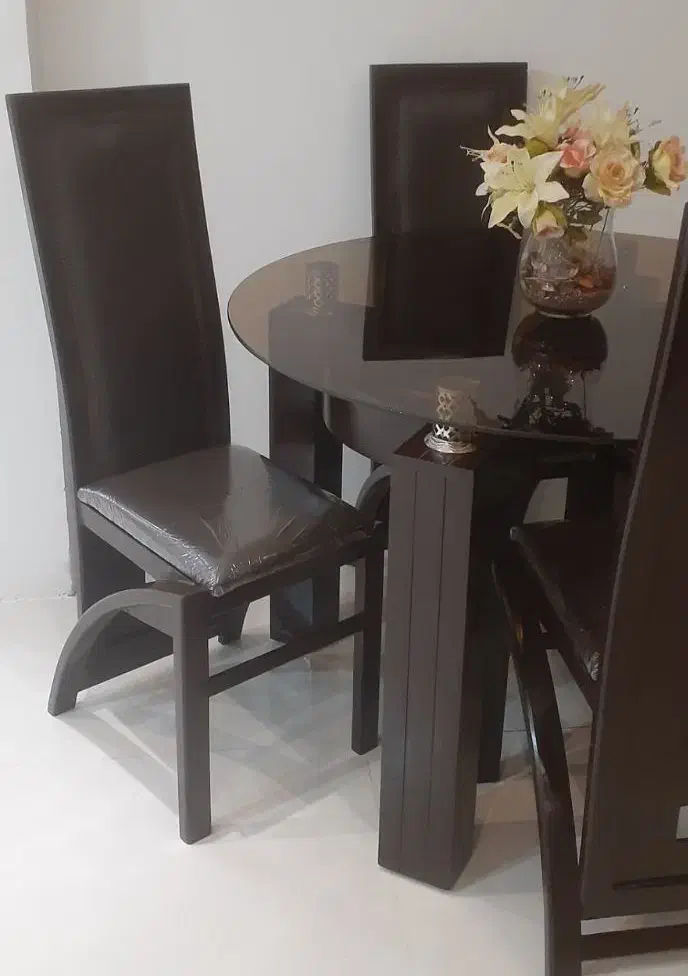 میز ناهارخوری۴نفره کاملا سالم شیک درحدنو|میز و صندلی غذاخوری|مشهد, الهیه|دیوار