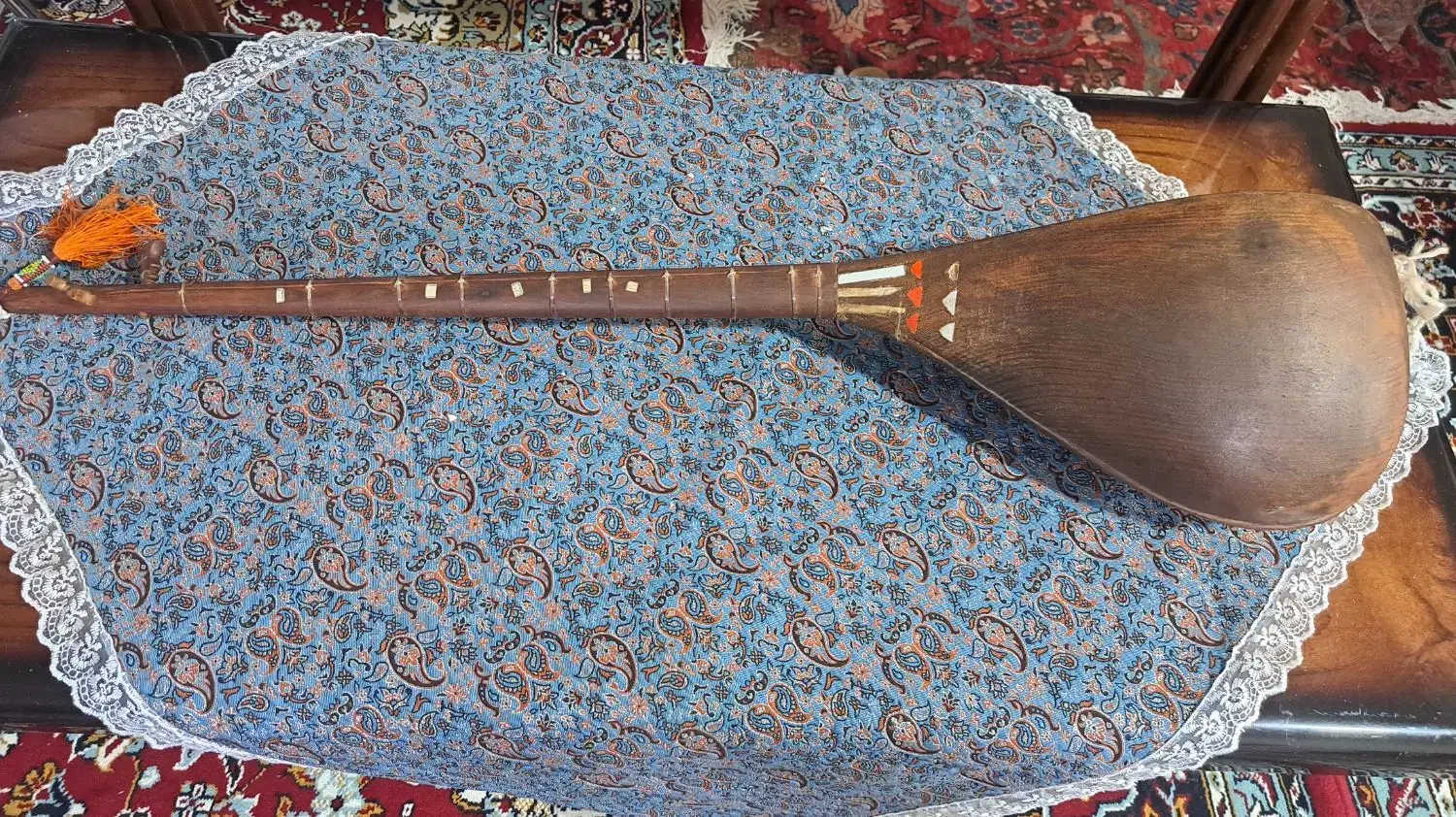 دوتار قدیمی|سازهای سنتی|تربت جام, شهرک آزادگان|دیوار