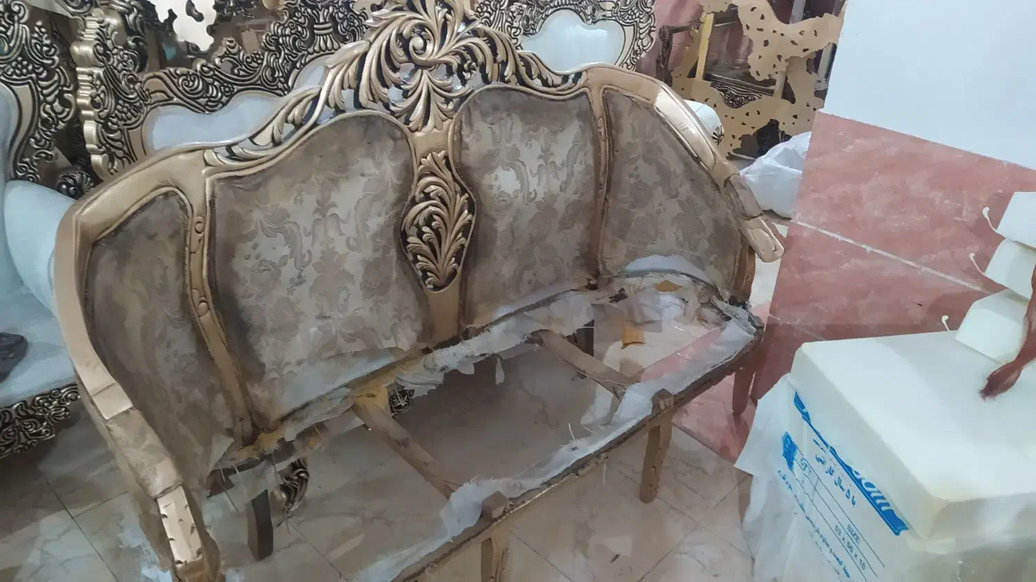 تعمیرات تخصصی مبل|مبلمان خانگی و میز عسلی|تبریز, |دیوار