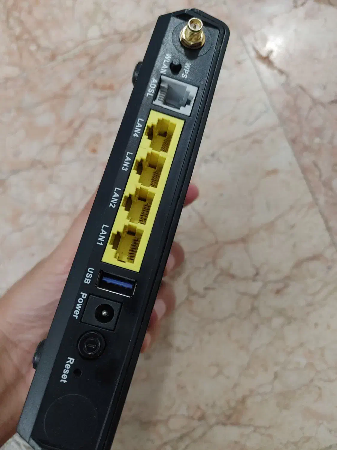 مودم ADSL چهارپورت با wifi|مودم و تجهیزات شبکه|تهران, دهکده المپیک|دیوار