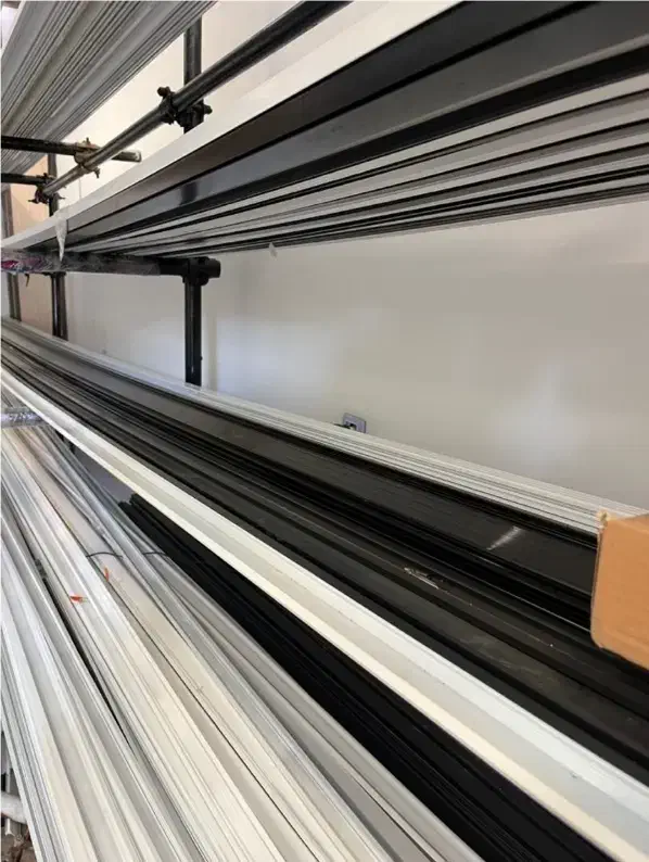 فروش لاین نوری عمده وکیلویی|لامپ و چراغ|اصفهان, اشکاوند|دیوار