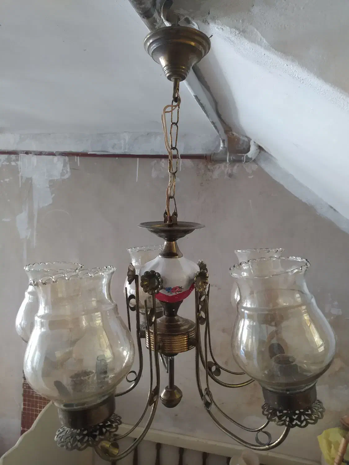 لوستر|لوستر و چراغ آویز|نیشابور, بنیاد شهید|دیوار