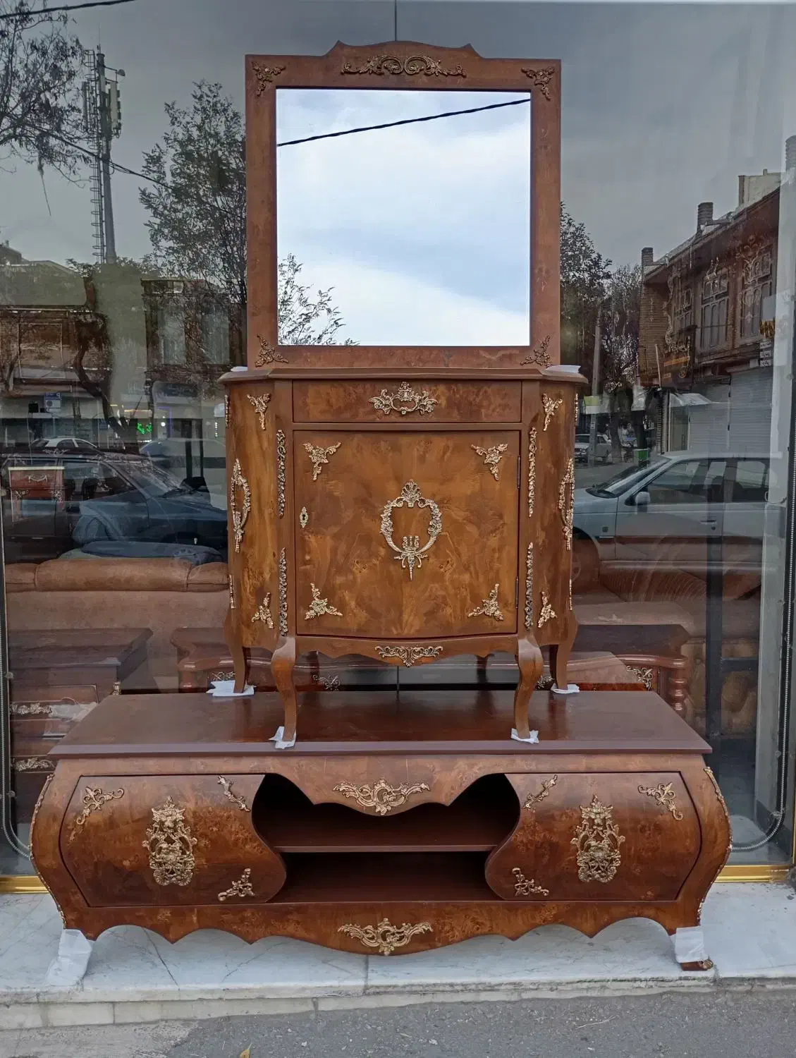 سوپرمازل رنگ مات در پخش مبل عالی قاپو|بوفه، ویترین، کنسول|اردبیل, |دیوار