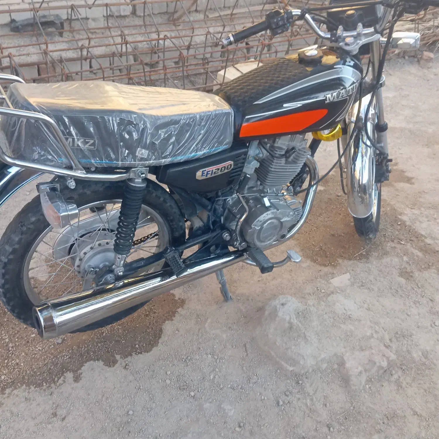 موتور 200متین 1402|موتورسیکلت|بزمان, |دیوار