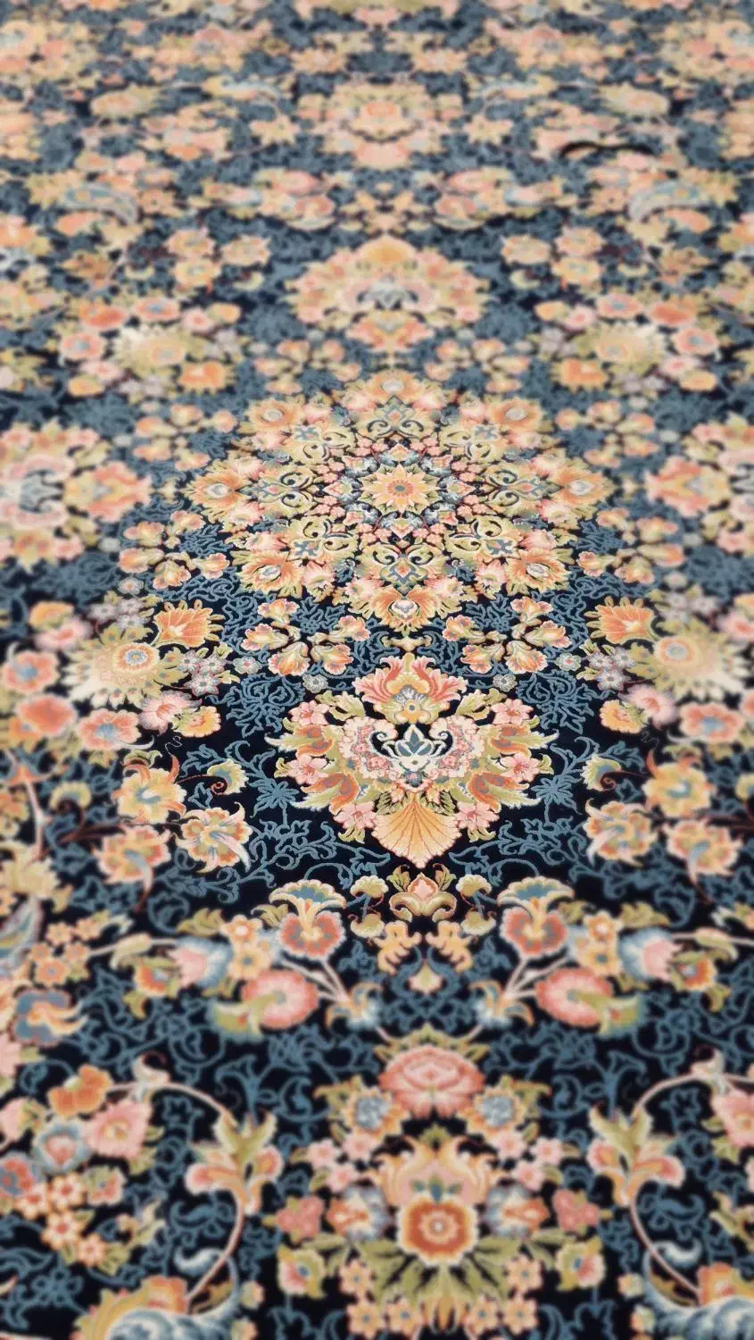 فرش۱۲۰۰ شانه برند بهشتی تبریز ۲ عدد ۶ و۲ عدد۹|فرش|تهران, سوهانک|دیوار