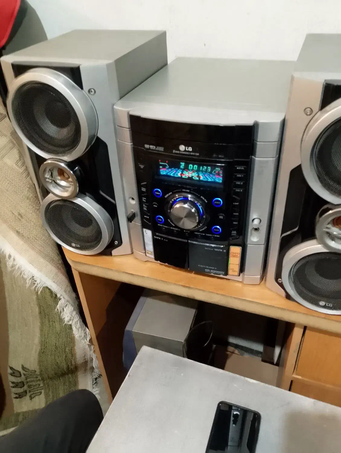 ظبط فلش خور ال جی ۳۹۰۰وات|سیستم صوتی خانگی|کرج, حصارک پایین|دیوار