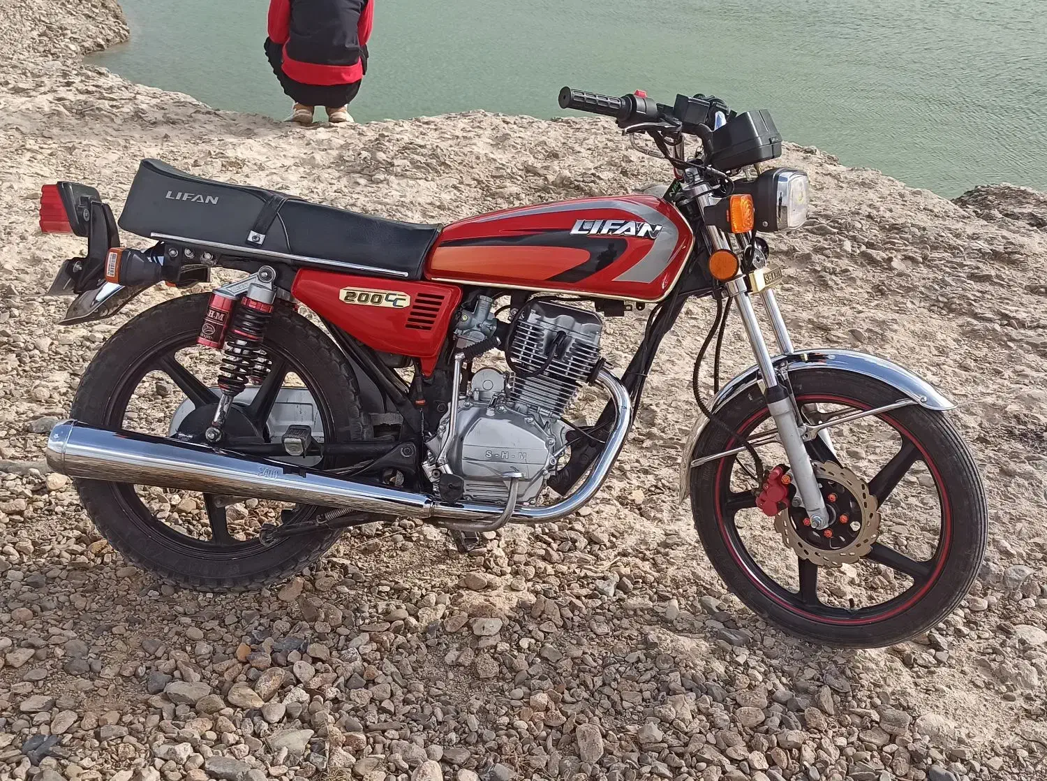 200 مدل 1402. کاربرات شده|موتورسیکلت|شازند, |دیوار