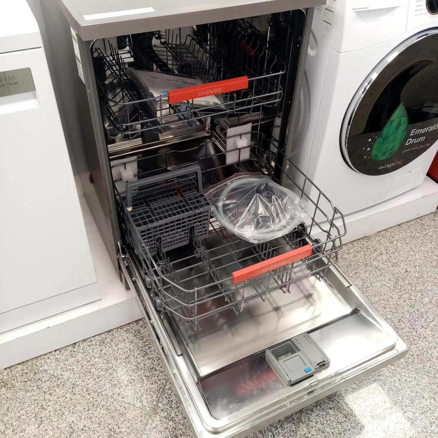 ظرفشویی هوشمند 12 نفره دوو|ماشین ظرفشویی|شاهین‌شهر, عطار|دیوار