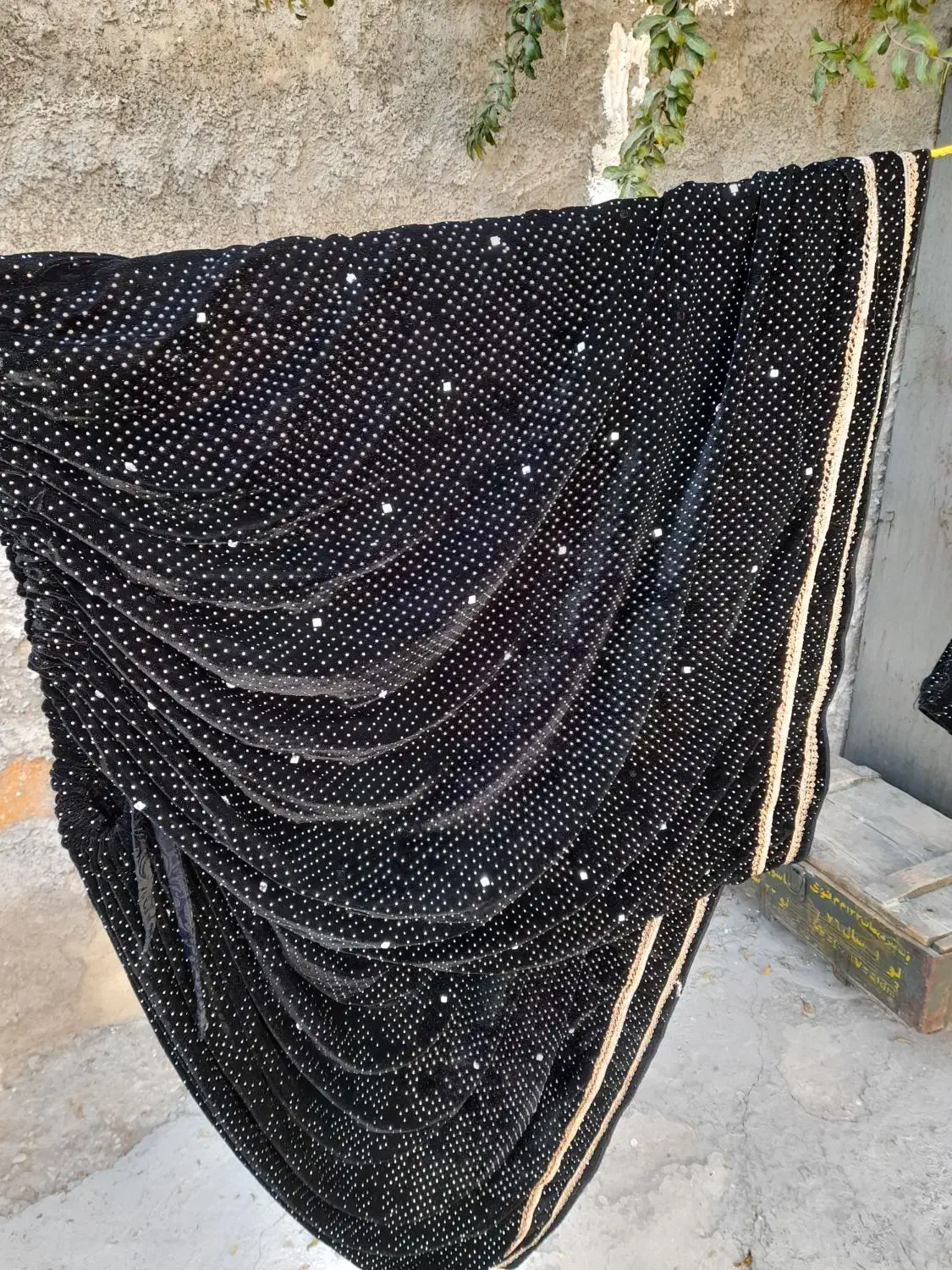 دامن|لباس|دهدشت, |دیوار