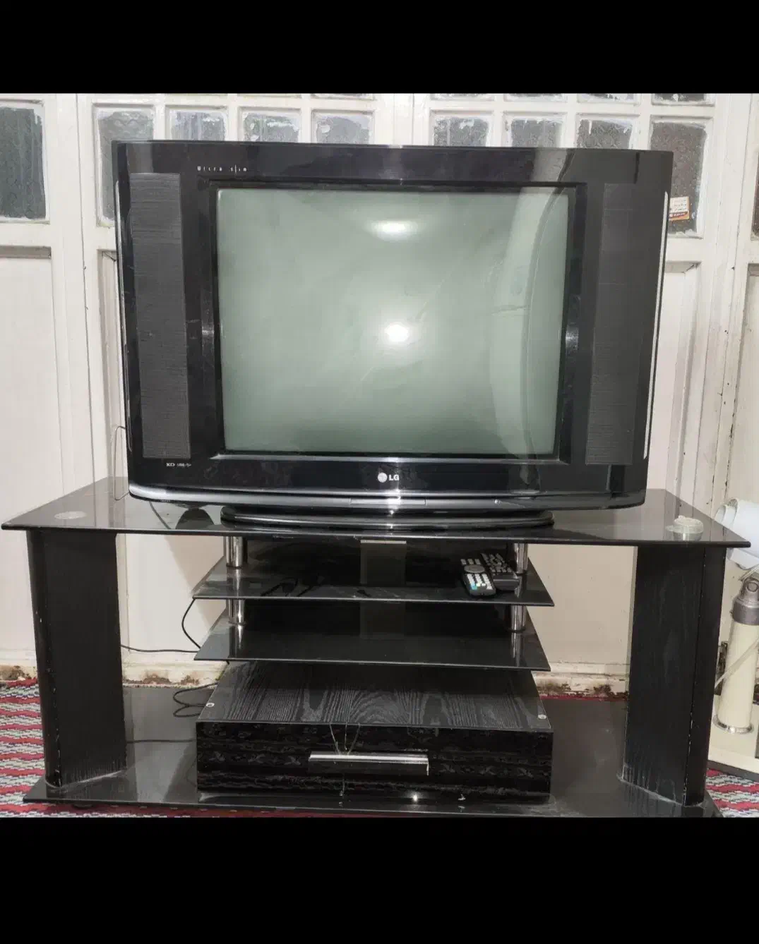 تلویزیون ال جی اصل|تلویزیون و پروژکتور|شیراز, سجادیه|دیوار