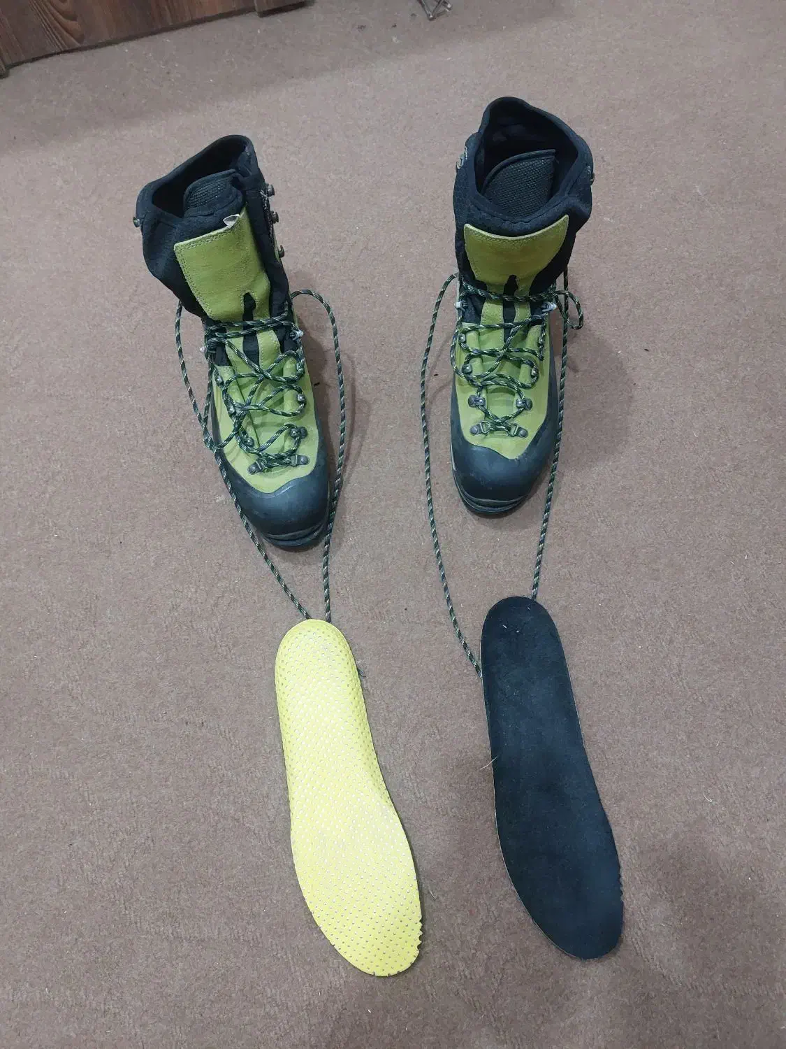 کفش کوهنوردی|کیف، کفش، کمربند|آذرشهر, |دیوار