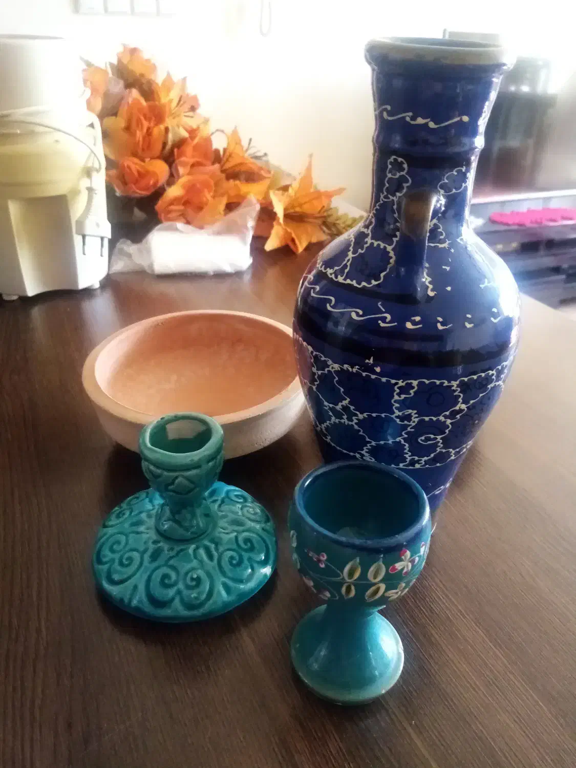 تعدادی سفال و چاقو گلدان کوچک ظرف ژله یا کیک|ظروف سرو و پذیرایی|شیراز, شهرک گلستان شمالی|دیوار