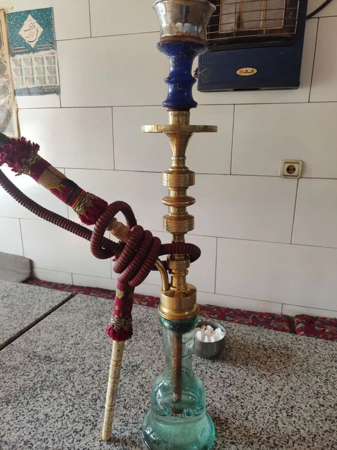 یک عدد قلیون سنگین سالم بفروش میرسد برنجی توپر|کلکسیون و سرگرمی|نسیمشهر, |دیوار