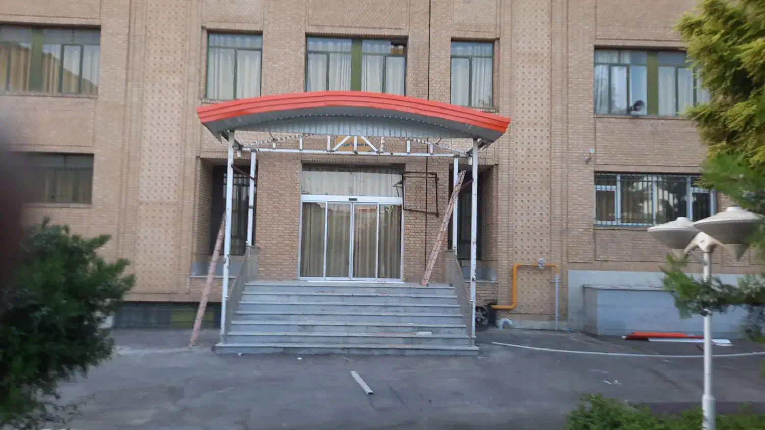 اجرای انواع سقفهای شیروانی وسبک سازی ساختمان|خدمات پیشه و مهارت|همدان, |دیوار