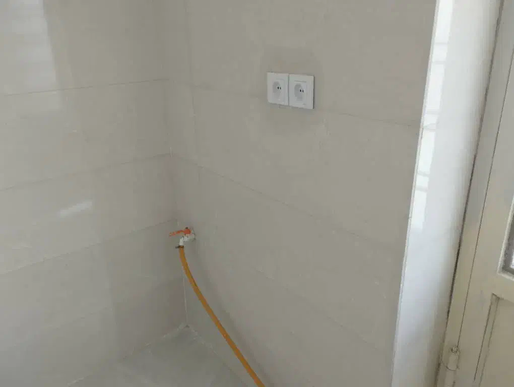 مغازه یا انباری|اجارهٔ مغازه و غرفه|ایلام, |دیوار