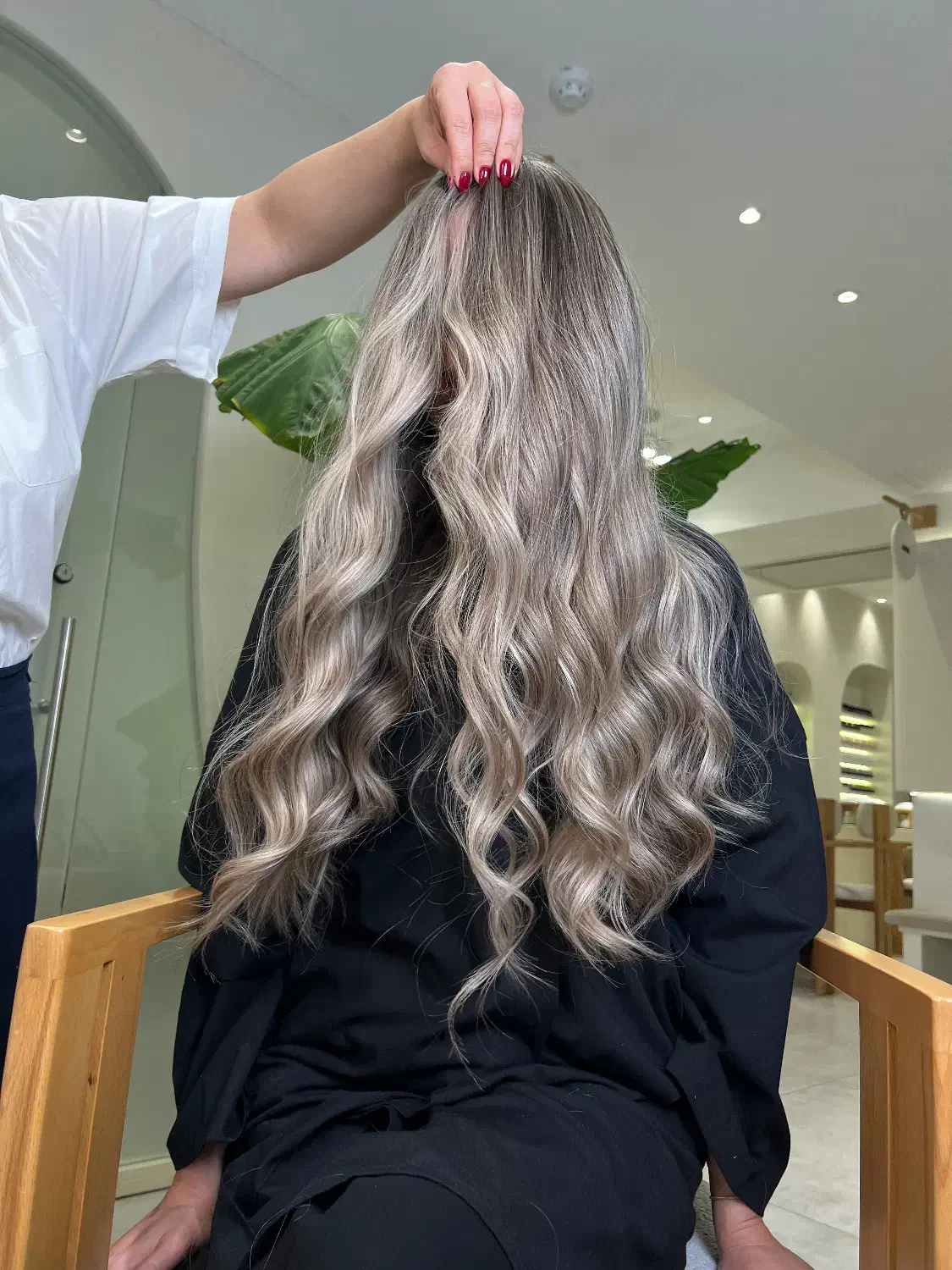 دستیار رنگ و لایت|استخدام درمانی، زیبایی، بهداشتی|تهران, اقدسیه|دیوار