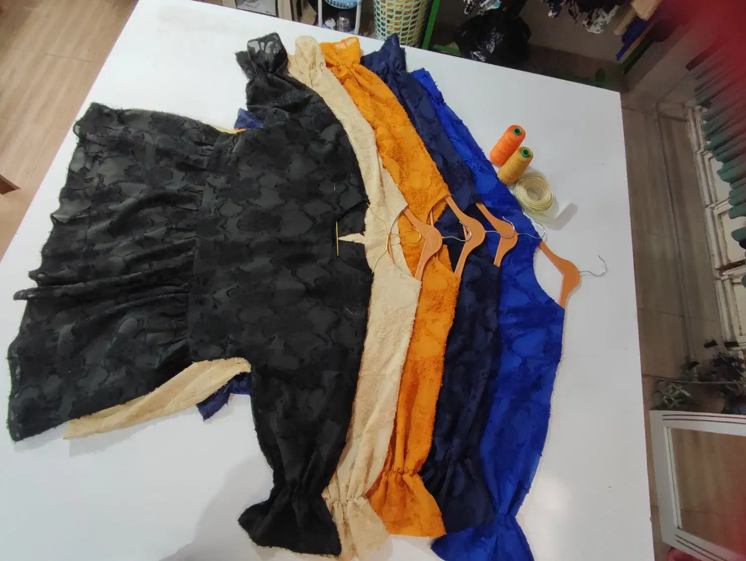 تعدادی شومیز بلند و فری سایز حراج|لباس|شیراز, سلطان آباد|دیوار