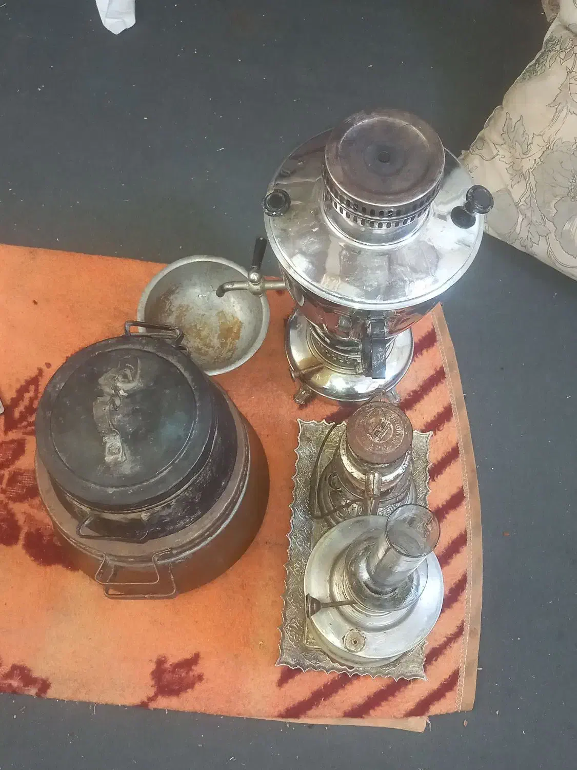 چراغ گرسوزومس وسماوروچراغ دستی سالم|کلکسیون اشیاء عتیقه|سبزوار, شرق کال میانی|دیوار