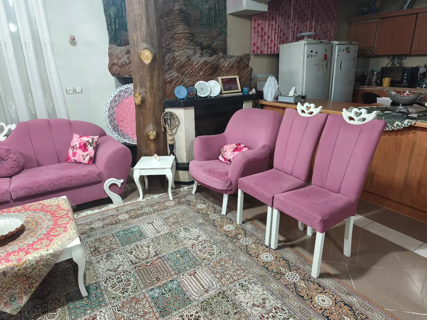مبل ۹ نفره با سه عدد میز عسلی بزرگ و کوچک و صندلی|مبلمان خانگی و میز عسلی|اصفهان, شفق|دیوار