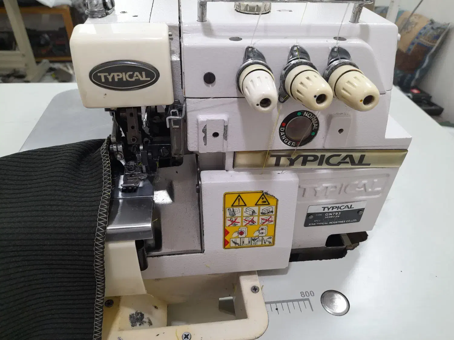 زیگزال تیپیکال سه نخ موتور بزرگ|چرخ خیاطی و ریسندگی|اصفهان, عطار نیشابوری|دیوار