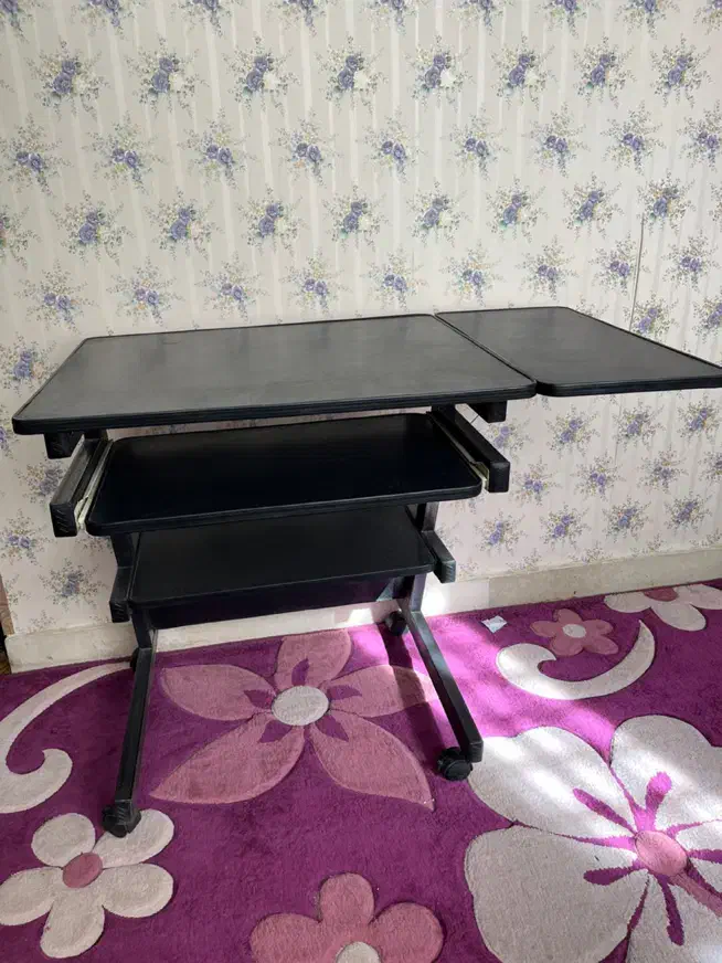 میز کامپیوتر|میز تحریر و کامپیوتر|شاهین‌شهر, شهرک گلدیس|دیوار