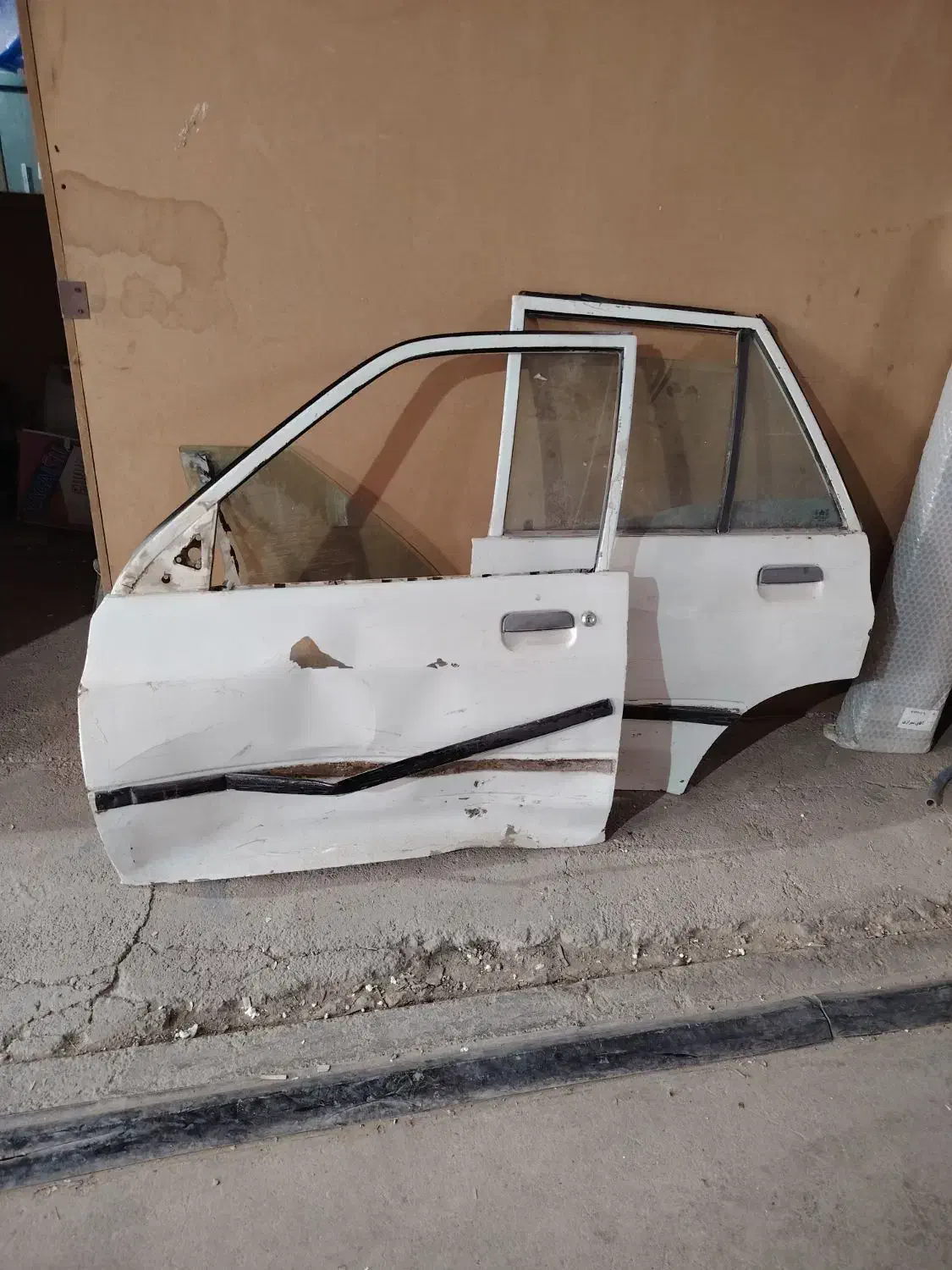 درب پراید استوک|قطعات یدکی و لوازم جانبی|برخوار, |دیوار