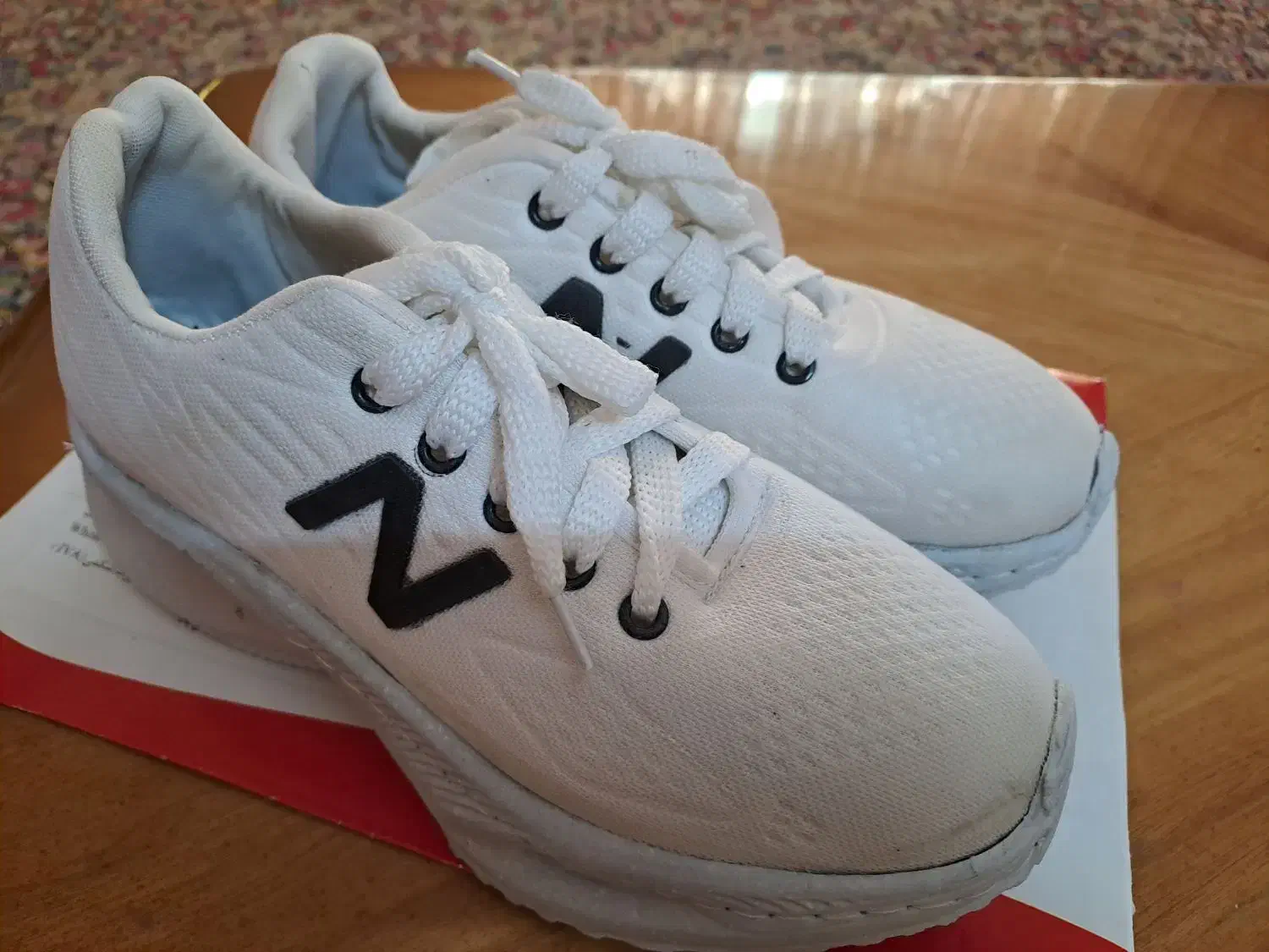 کفش|کیف، کفش، کمربند|کرمان, |دیوار