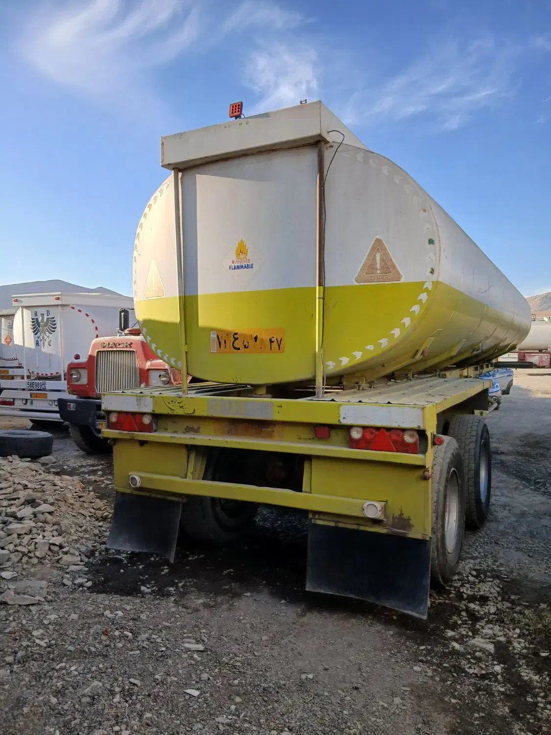 تریلی تانکر چهار مواد|قطعات یدکی و لوازم جانبی|تهران, درختی|دیوار