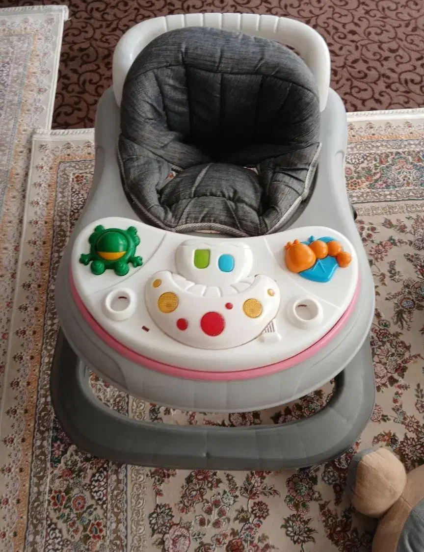 روروک تشک و کریری|اسباب و اثاث بچه|نسیم‌شهر, |دیوار