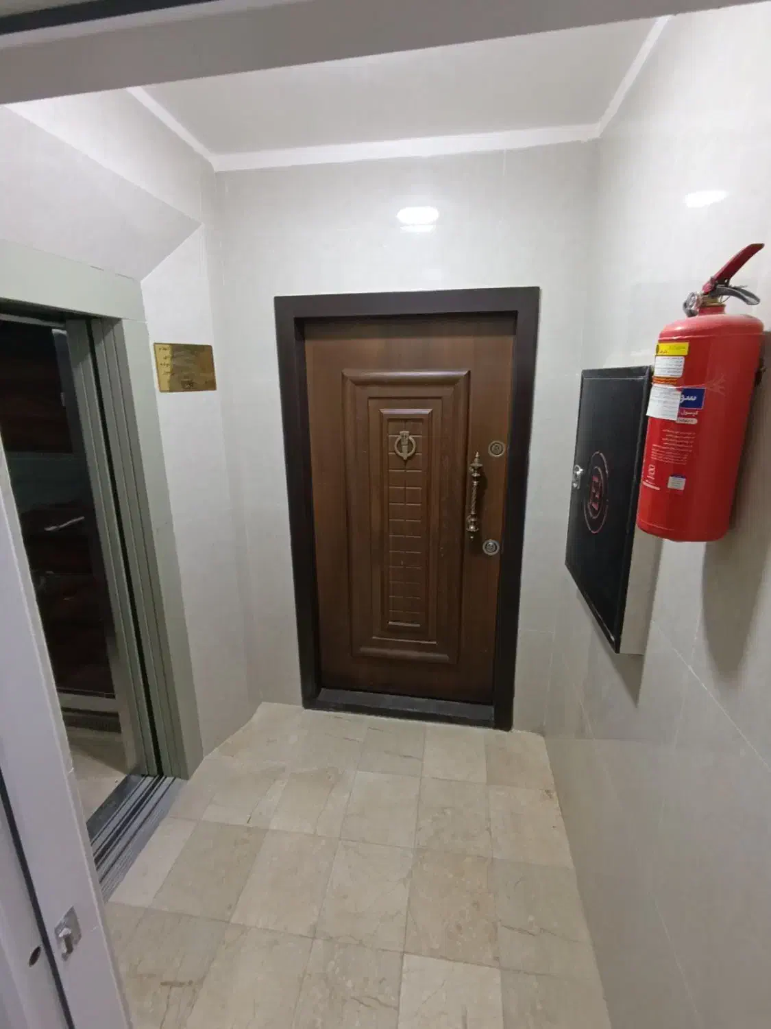 واحد ۱۴۵ متری خیابان پوریای ولی|فروش آپارتمان|اصفهان, پوریای ولی|دیوار