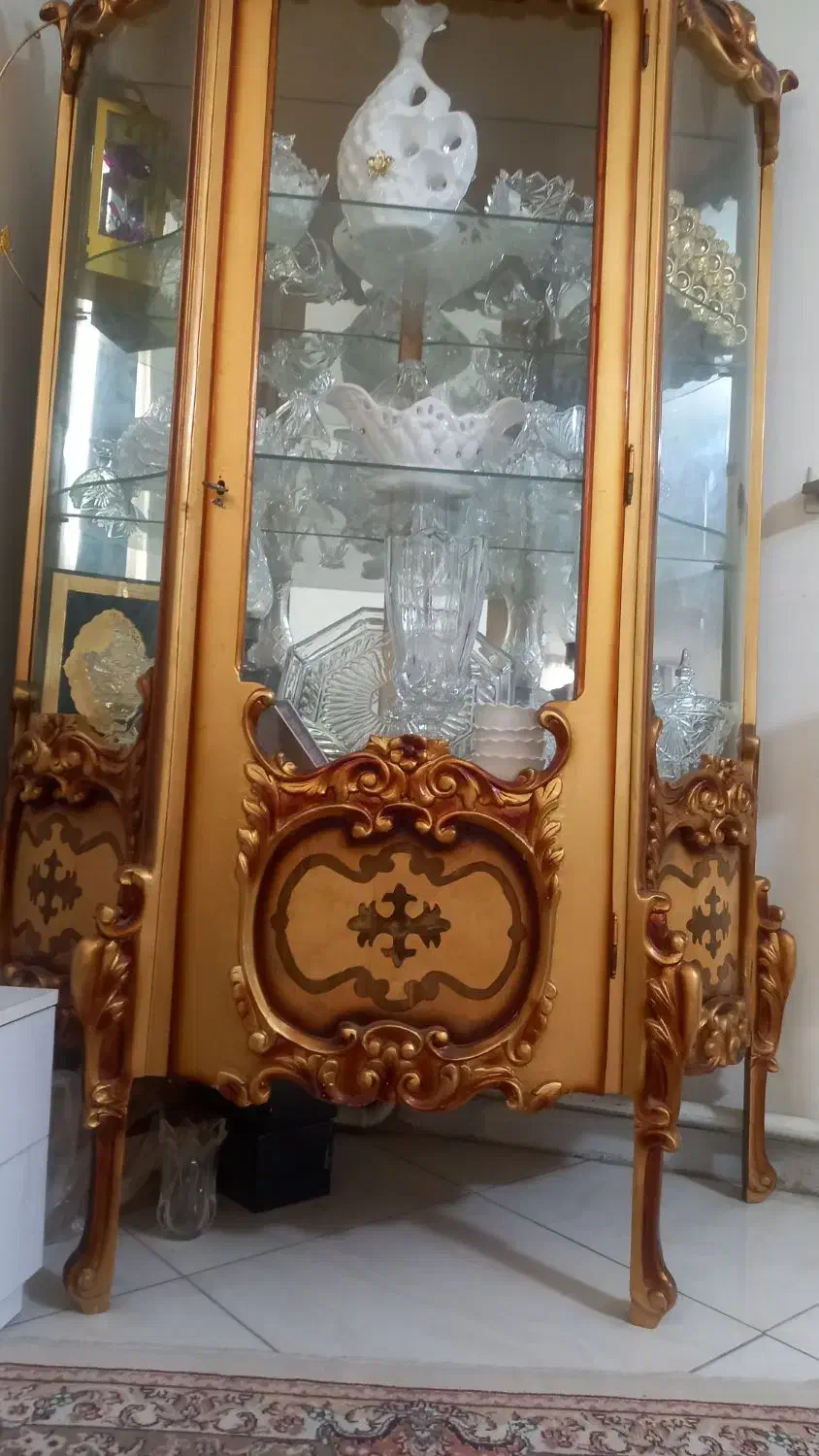 بوفه طلایی سالم|بوفه، ویترین، کنسول|قدس, شهر‌قدس|دیوار